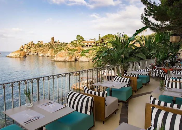 Hotel Le Calette Bay 4*