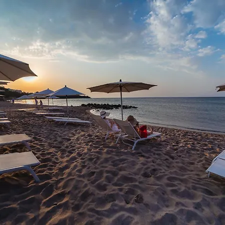 Le Calette Bay 4* 체팔루