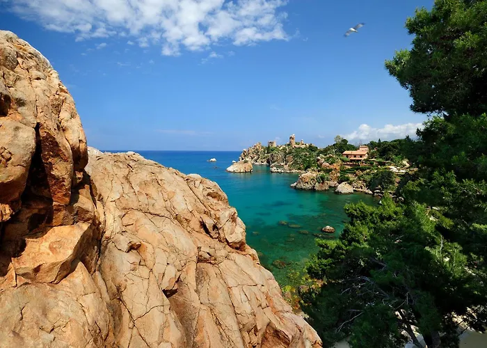 Le Calette Bay 체팔루