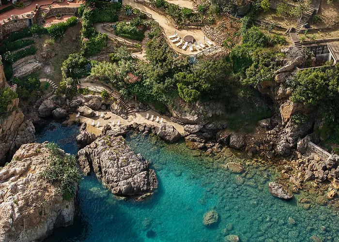 Le Calette Bay 4* 체팔루