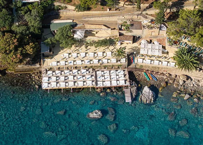 Le Calette Bay 호텔 체팔루